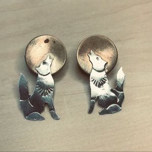 Howling wolf earrings!